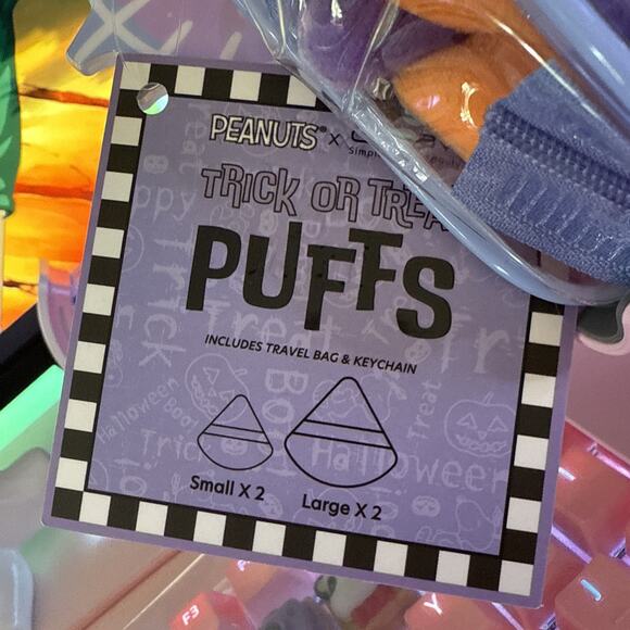 Peanuts x Celavi Makeup Puffs Set 4 Travel Bag Keychain Trick Treat Halloween - Picture 11 of 16